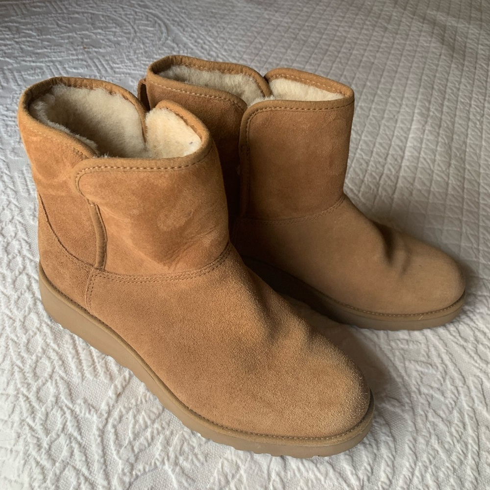 UGG Kristin Wedge Bootie- size 9